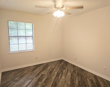 6908 Sunflower Circle N - Photo Thumbnail 13