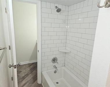 6908 Sunflower Circle N - Photo Thumbnail 11