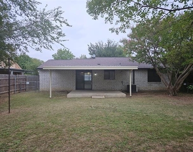 6908 Sunflower Circle N - Photo Thumbnail 14