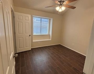 1615 Ariel Drive - Photo Thumbnail 5