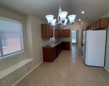 1615 Ariel Drive - Photo Thumbnail 15