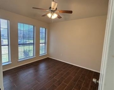 1615 Ariel Drive - Photo Thumbnail 6