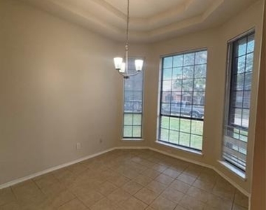 1615 Ariel Drive - Photo Thumbnail 2