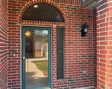 1615 Ariel Drive - Photo Thumbnail 1