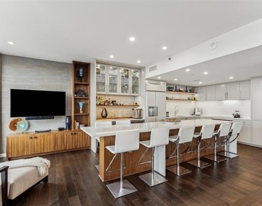 3030 Mckinney Avenue - Photo Thumbnail 14