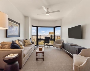 3030 Mckinney Avenue - Photo Thumbnail 17