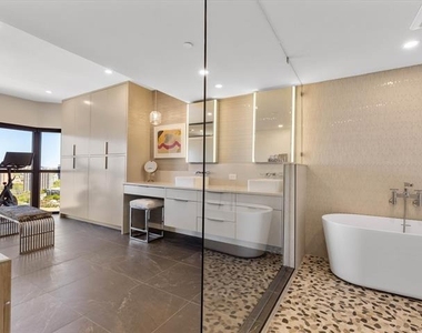 3030 Mckinney Avenue - Photo Thumbnail 21