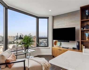 3030 Mckinney Avenue - Photo Thumbnail 11
