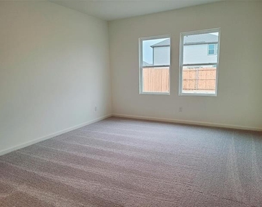 1308 Fleckman Drive - Photo Thumbnail 14