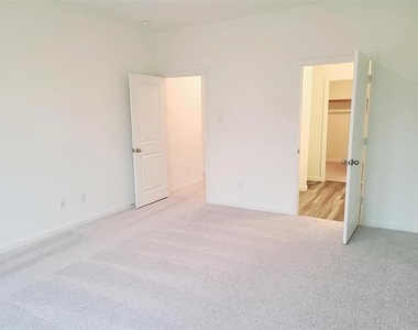 1308 Fleckman Drive - Photo Thumbnail 19