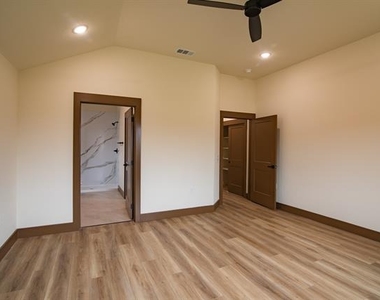 13561 Bonanza Circle - Photo Thumbnail 9