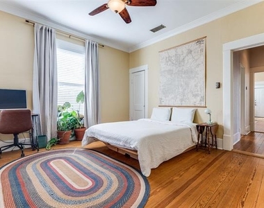 321 N Henderson Avenue - Photo Thumbnail 15