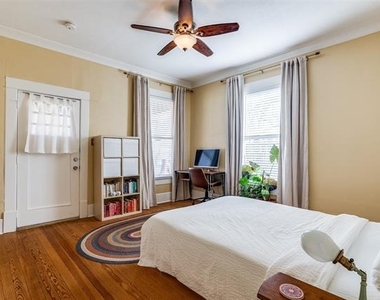 321 N Henderson Avenue - Photo Thumbnail 14