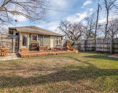 321 N Henderson Avenue - Photo Thumbnail 23