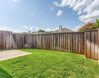 2356 Jaguar Drive - Photo Thumbnail 11
