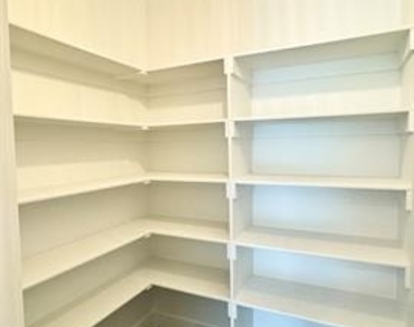 3018 Zenia Drive - Photo Thumbnail 14