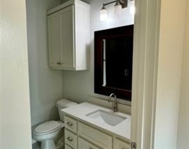 3018 Zenia Drive - Photo Thumbnail 5