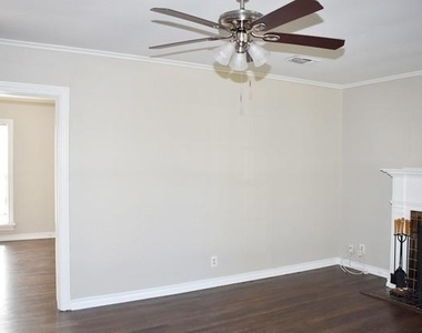 4900 Morris Avenue - Photo Thumbnail 4