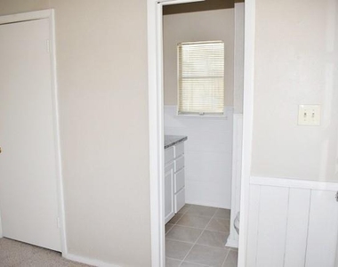 4900 Morris Avenue - Photo Thumbnail 13