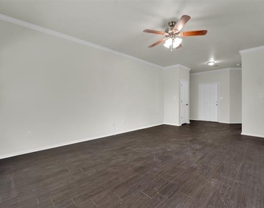 338 Castleridge Drive - Photo Thumbnail 4