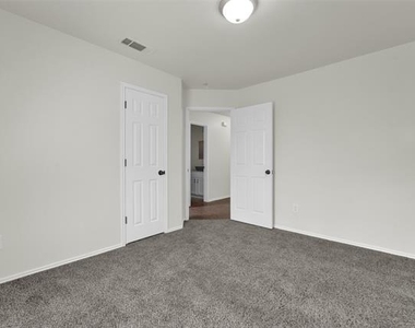 338 Castleridge Drive - Photo Thumbnail 11