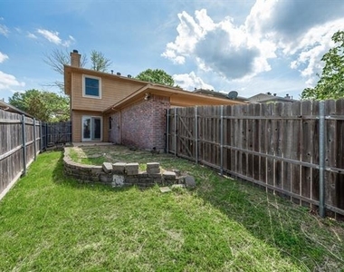 220 High Pointe Lane - Photo Thumbnail 20