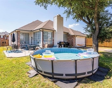 8409 Lake Bend Drive - Photo Thumbnail 20