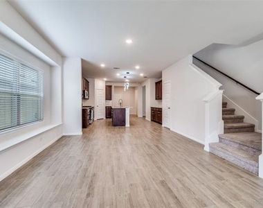 14149 Danesdale Drive - Photo Thumbnail 10