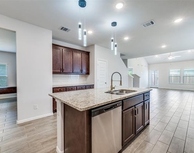 14149 Danesdale Drive - Photo Thumbnail 7