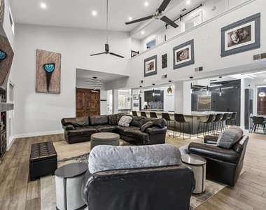 4324 Cobblers Lane - Photo Thumbnail 17