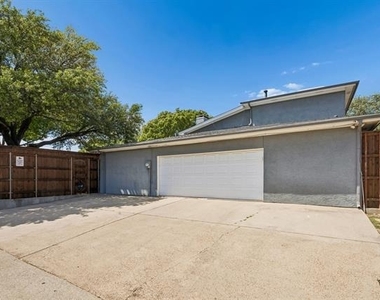 4324 Cobblers Lane - Photo Thumbnail 39