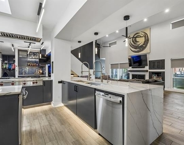 4324 Cobblers Lane - Photo Thumbnail 9