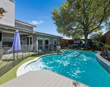 4324 Cobblers Lane - Photo Thumbnail 36