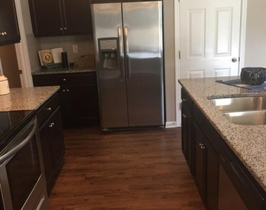 3973 Bethesda Place - Photo Thumbnail 3