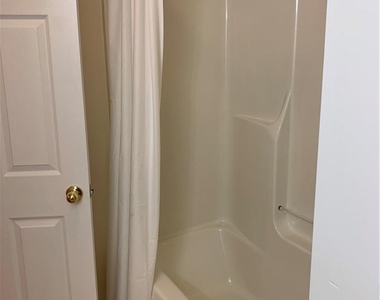 7469 Katherine Drive - Photo Thumbnail 18