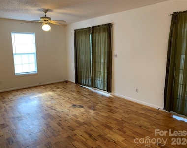 7469 Katherine Drive - Photo Thumbnail 8