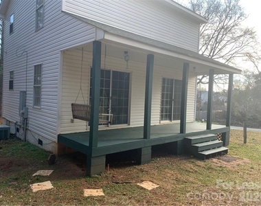 7469 Katherine Drive - Photo Thumbnail 3