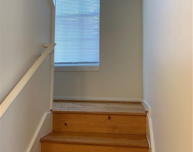 7469 Katherine Drive - Photo Thumbnail 12