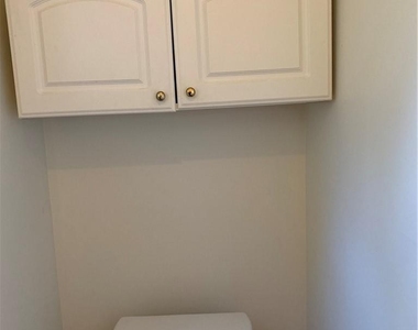 7469 Katherine Drive - Photo Thumbnail 10