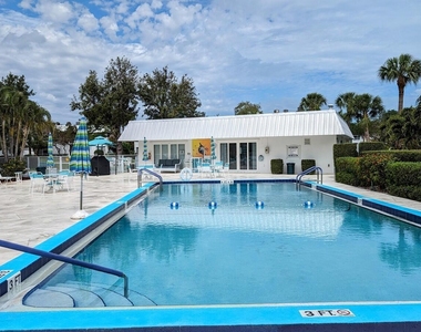 2929 Se Ocean Boulevard - Photo Thumbnail 17