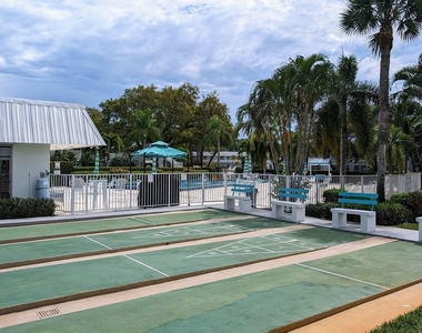 2929 Se Ocean Boulevard - Photo Thumbnail 23