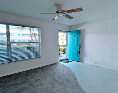 2929 Se Ocean Boulevard - Photo Thumbnail 5