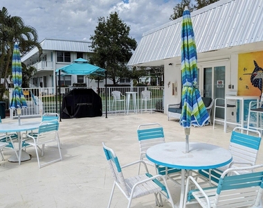 2929 Se Ocean Boulevard - Photo Thumbnail 15