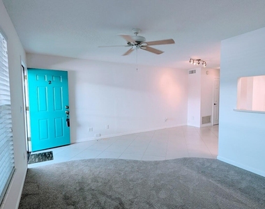 2929 Se Ocean Boulevard - Photo Thumbnail 13