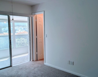 2929 Se Ocean Boulevard - Photo Thumbnail 8
