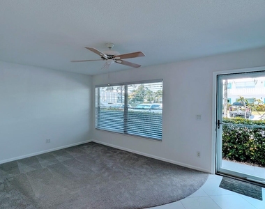 2929 Se Ocean Boulevard - Photo Thumbnail 4