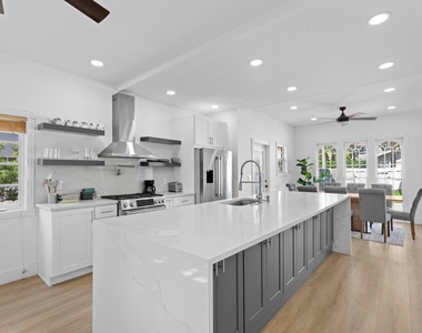 419 30th Street - Photo Thumbnail 7