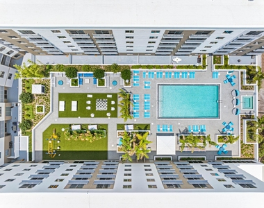 200 Ne 1st Avenue - Photo Thumbnail 13