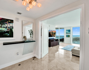 101 S Fort Lauderdale Beach Boulevard - Photo Thumbnail 3