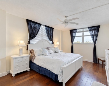 4250 Galt Ocean Drive - Photo Thumbnail 23